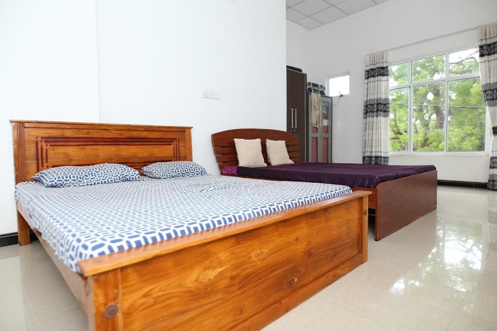 Sujee'S Guest House With Two Bed Rooms Anuradhapura Buitenkant foto