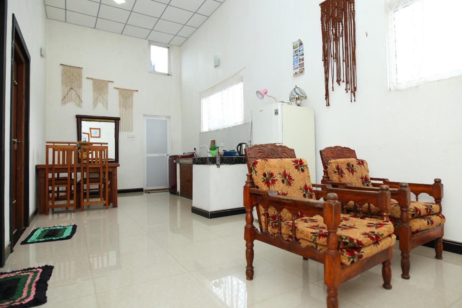 Sujee'S Guest House With Two Bed Rooms Anuradhapura Buitenkant foto