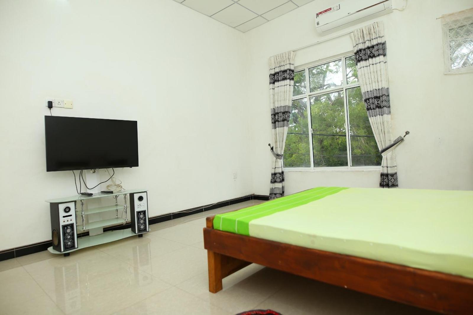 Sujee'S Guest House With Two Bed Rooms Anuradhapura Buitenkant foto