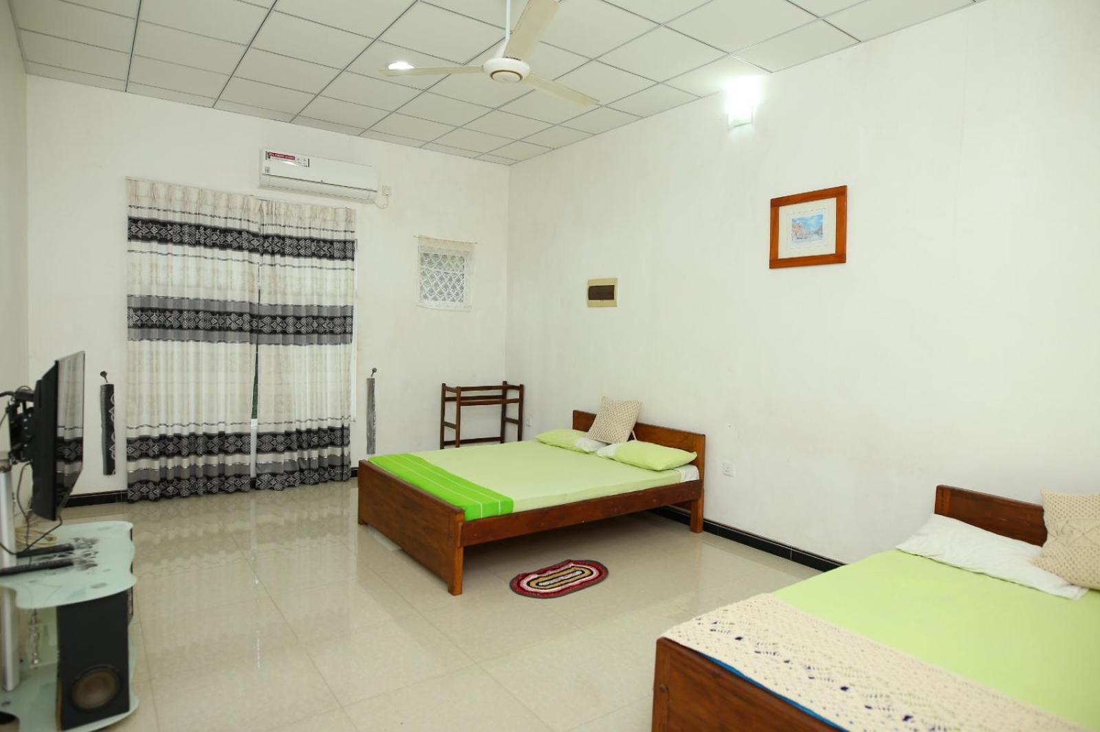 Sujee'S Guest House With Two Bed Rooms Anuradhapura Buitenkant foto
