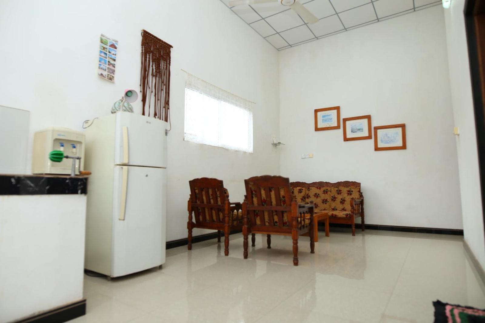 Sujee'S Guest House With Two Bed Rooms Anuradhapura Buitenkant foto