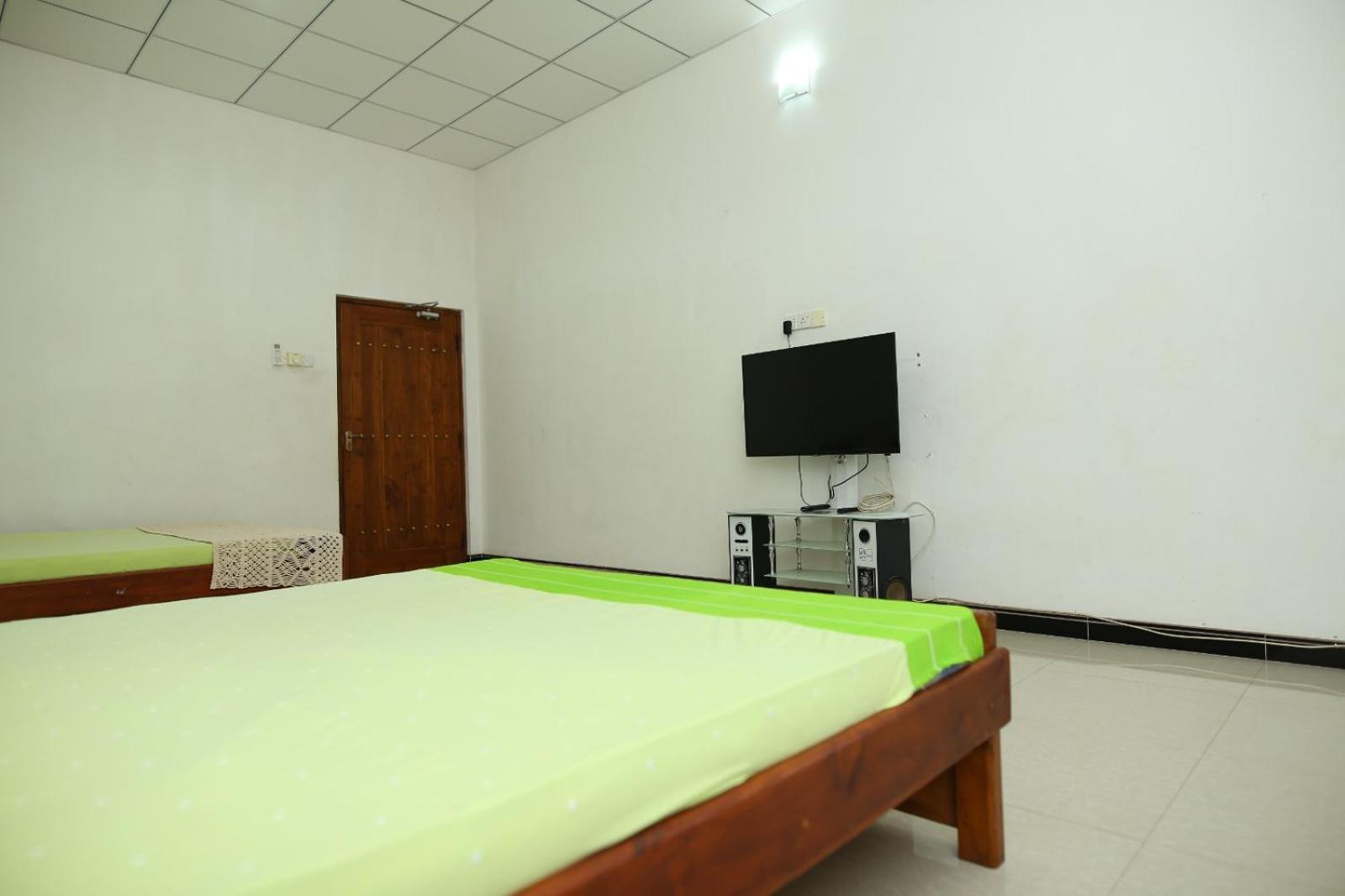 Sujee'S Guest House With Two Bed Rooms Anuradhapura Buitenkant foto